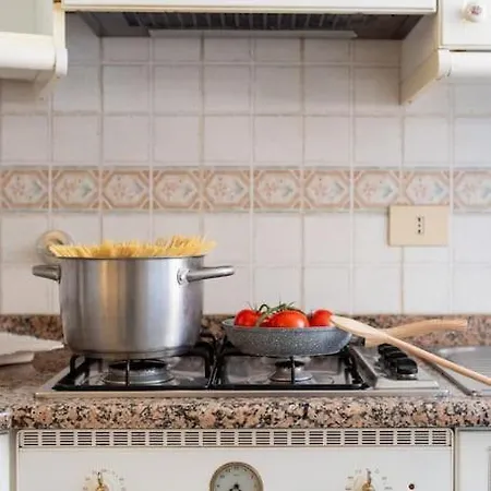 Sonia Monteverde Per 4 Apartament