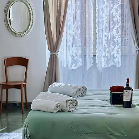 Sonia Monteverde Per 4 * Рим